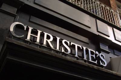 На аукционе Christie's впервые собрались продать осколок Луны за $500 тыс.