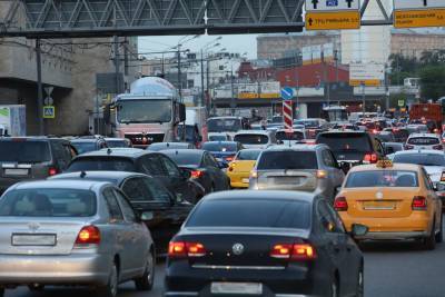 Москвичей предупредили о затруднениях на дорогах из-за ремонтных работ