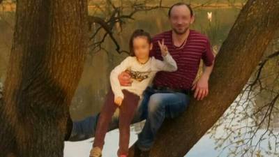 Многодетный отец-одиночка шесть лет истязал дочерей и сына в Москве