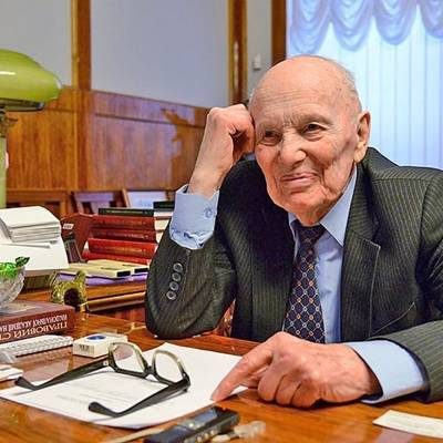 На 102-м году жизни умер президент Национальной академии наук Украины Борис Патон
