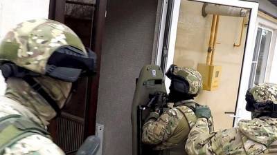 Сотрудники ФСБ задержали члена украинского незаконного вооруженного формирования в Крыму
