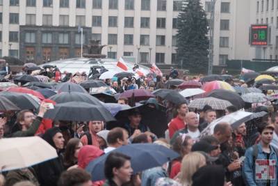 Несколько тысяч человек вновь вышли на площадь Независимости