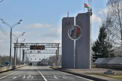 Премьеры России и Белоруссии договорились снимать ограничения на границе
