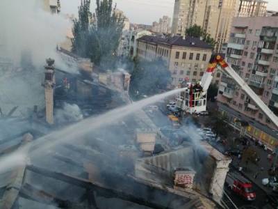 В Киеве произошел пожар в жилом доме на Большой Васильковской