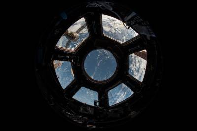 Роскосмос назвал дату полета космических туристов к МКС