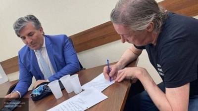 Адвокат Ефремова похвастался оправдывающим артиста "козырем"