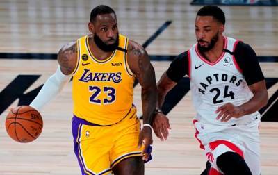 НБА: Лейкерс не смогли обыграть Торонто, Клипперс сильнее Нового Орлеана