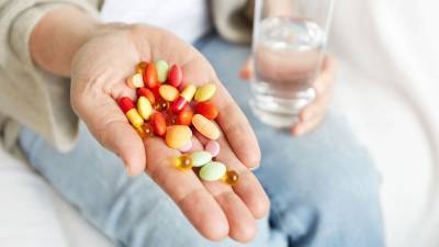 Врач посоветовала витамины, которые нужно принимать после COVID-19