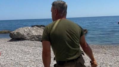 В Крыму уволили охранника, который плетью выгнал семью с ребенком с пляжа