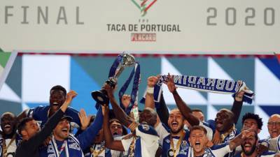Футболисты "Порту" в меньшинстве завоевали Кубок Португалии
