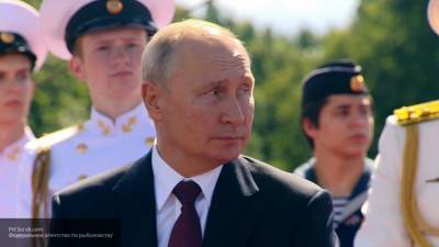 Путин поздравил десантников с 90-летием ВДВ