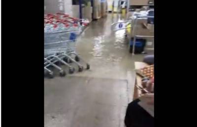 Нижегородский магазин затопило из-за ливня