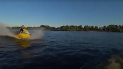 Столкновение лодки и гидроцикла в Тольятти попало на видео
