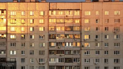 Молодая девушка погибла при падении с верхних этажей дома в Краснодаре