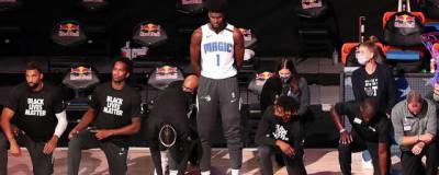 Джонатан - Игрок НБА Джонатан Айзек отказался вставать на одно колено во время гимна - runews24.ru - США