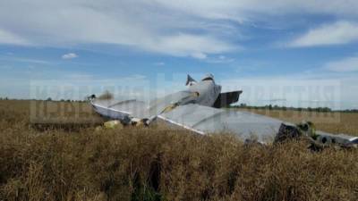 Видео с места жесткой посадки легкомоторного самолета под Калининградом