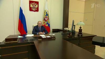Владимир Путин о ситуации с коронавирусом в России: может «качнуться в любую сторону»