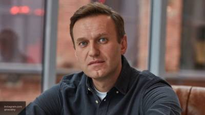 Самолет с Навальным на борту экстренно приземлился в Омске