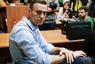Алексей Навальный попал в реанимацию с отравлением
