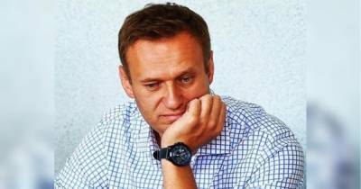 Навальный в бессознательном состоянии попал в реанимацию с отравлением (видео)