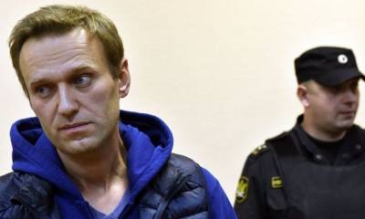Навальный попал в реанимацию после приземления самолета