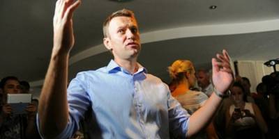 «Отравили за правЪду. Окститесь»: Навального в реанимации просчитали эксперты