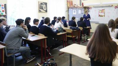 Учителей в Хабаровском крае будут тестировать на COVID-19 раз в две недели