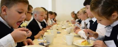 Дзержинские ученики начальных классов будут получать бесплатное питание