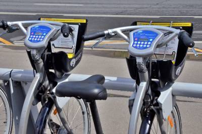 Москвичи смогут следить за велосипедами на парковке с помощью камер