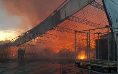 В Харьковской области горел склад резиновых изделий