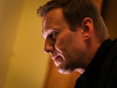 Пресс-секретарь: После отравления Навальный впал в кому