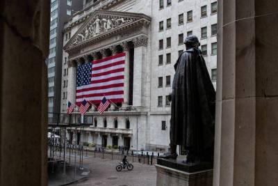 Уолл-стрит закрылась снижением после протокола ФРС, указавшего на тяжелое восстановление