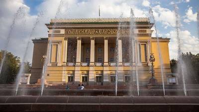 Трём казахстанским театрам намерены присвоить статус национальных