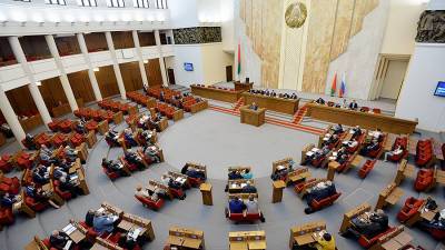 Парламент Белоруссии не выбрал дату для утверждения кандидатуры премьер-министра