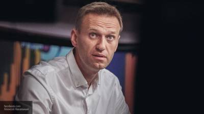 Летевшие с Навальным пассажиры пожаловались на двухчасовую задержку