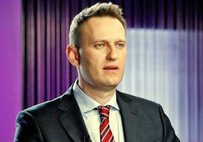 Основатель ФБК Навальный впал в кому после отравления