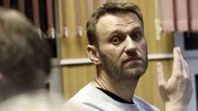 С Навального могут взыскать компенсацию за задержку рейса Томск-Москва