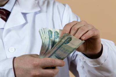 В Ярославской области медикам предлагают на 21 тысячу рублей меньше, чем в Москве