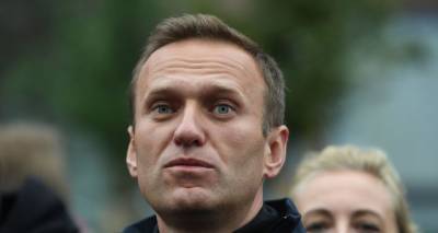 Алексей Навальный находится в коме, его госпитализировали в Омске