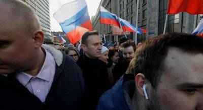 Навальный мог собирать материал для расследования о депутатах из партии Путина - СМИ