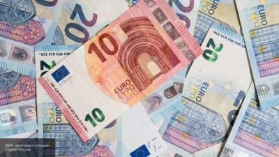 Жителям Германии раздадут по 1200 евро в месяц