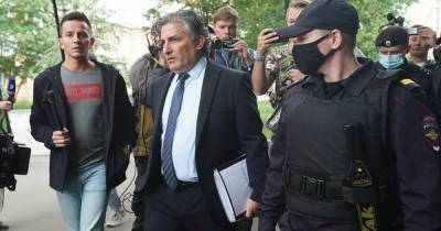 Стало известно, почему адвоката Ефремова обвинили в подкупе свидетелей