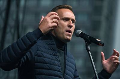 Врачи в Омске не нашли травм у Навального
