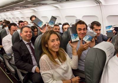 Всем пассажирам рейса Iberia подарили новые Samsung Galaxy Note 8