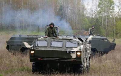 В Беларуси объявили о начале военных учений вблизи границы с ЕС