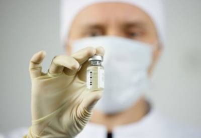 Острая конкуренция: как мир создает и будет делить вакцину от коронавируса