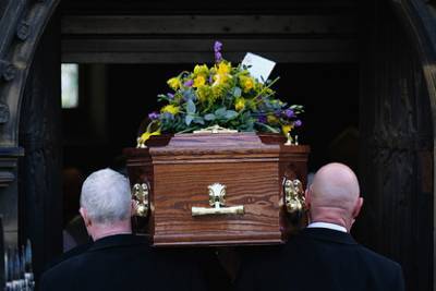 Семья по ошибке похоронила незнакомого пенсионера