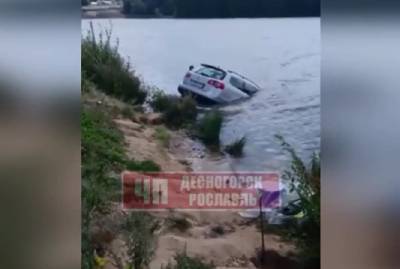 Рыбаки из Калуги приехали в Смоленскую область на рыбалку и утопили авто