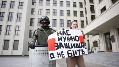 СК Белоруссии проверяет информацию об изнасилованиях женщин силовиками