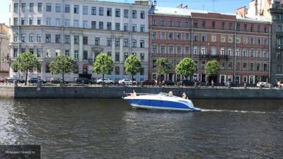 Власти Петербурга направили средства на восстановление набережной Фонтанки